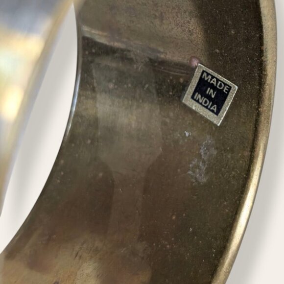 (2/$20) Rounded Floral Metal Bangle - Picture 4 of 5